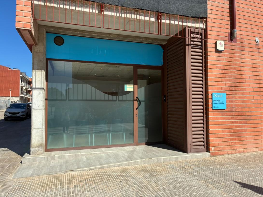 Façana de l'edifici annex del CAP Guissona 